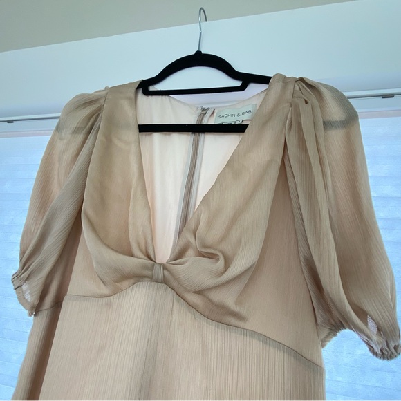 Sachin + & Babi Alli Puff Sleeve Champagne Gown Dress 4 V Neck Textured Satin - Picture 8 of 11